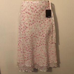 Kenzie Light & Fun Floral Skirt with Layered Hem